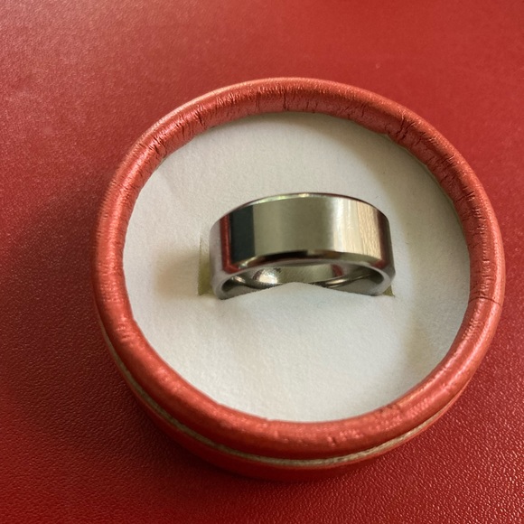 COPY - Tungsten Carbide band By Halo Polished cut edges. Size 9 9cm wide - Picture 3 of 6